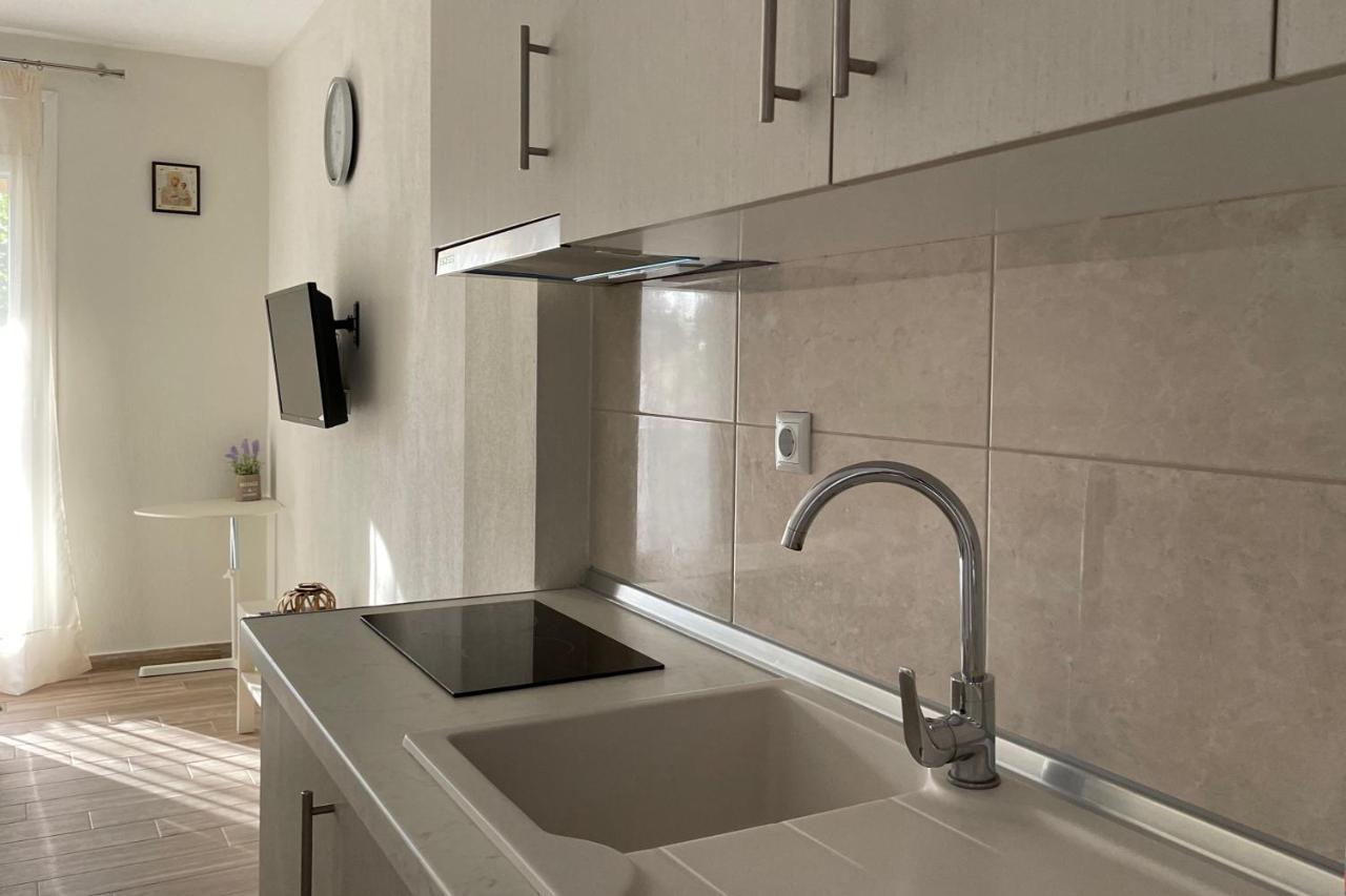 Royals Apartments 니키티 외부 사진