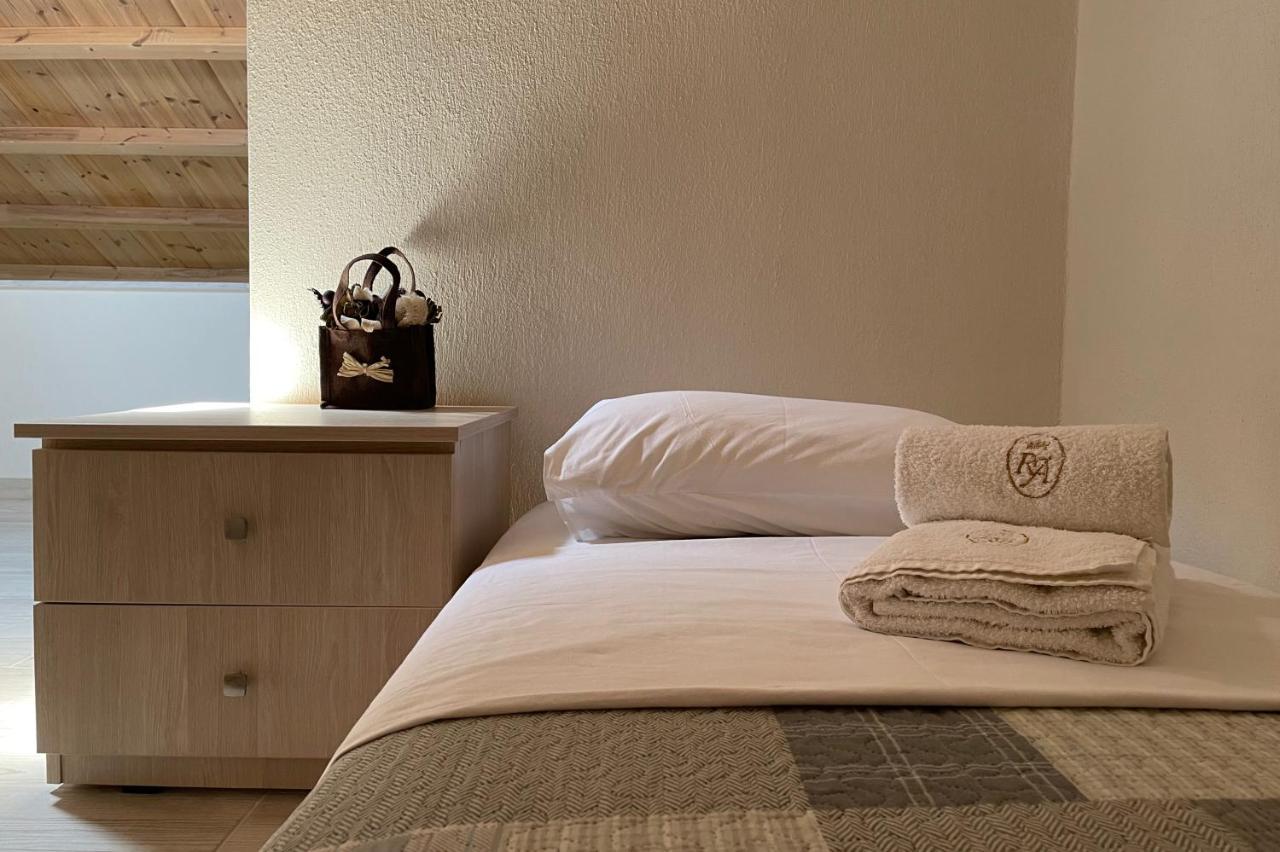 Royals Apartments 니키티 외부 사진