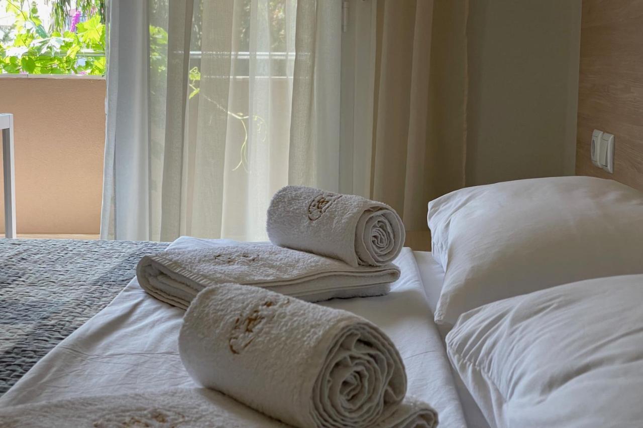 Royals Apartments 니키티 외부 사진