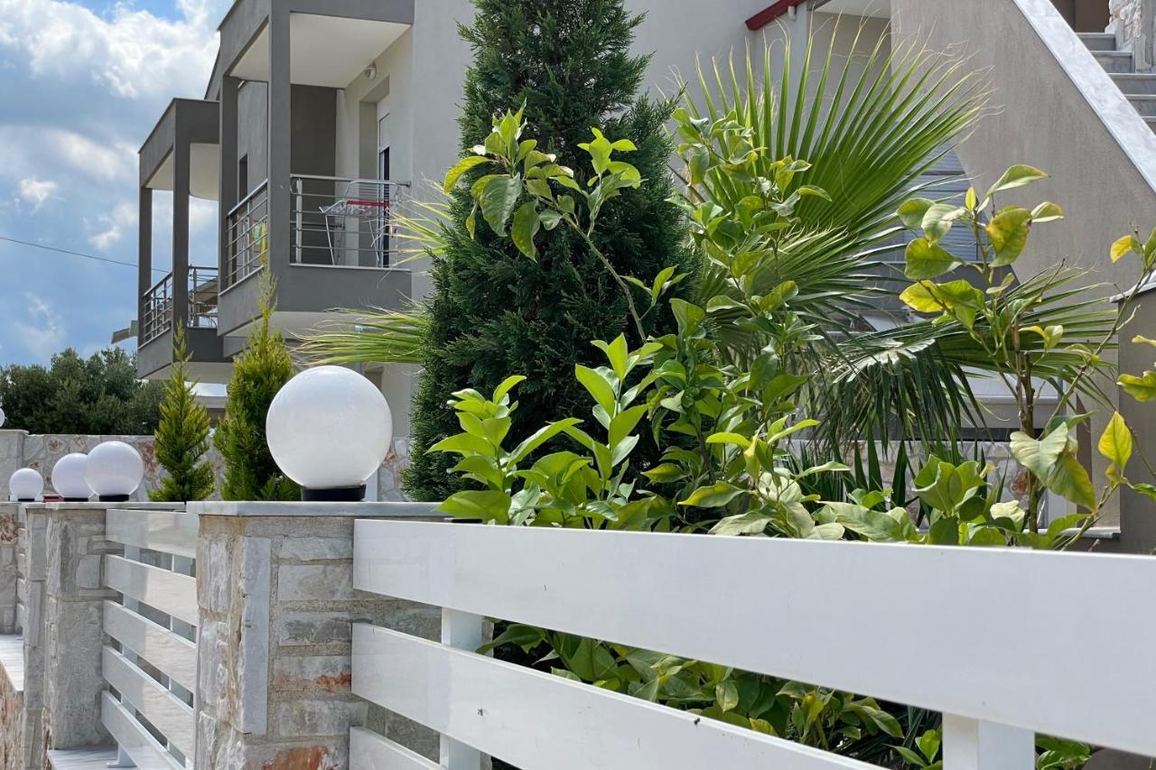 Royals Apartments 니키티 외부 사진