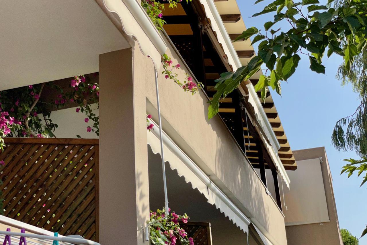 Royals Apartments 니키티 외부 사진