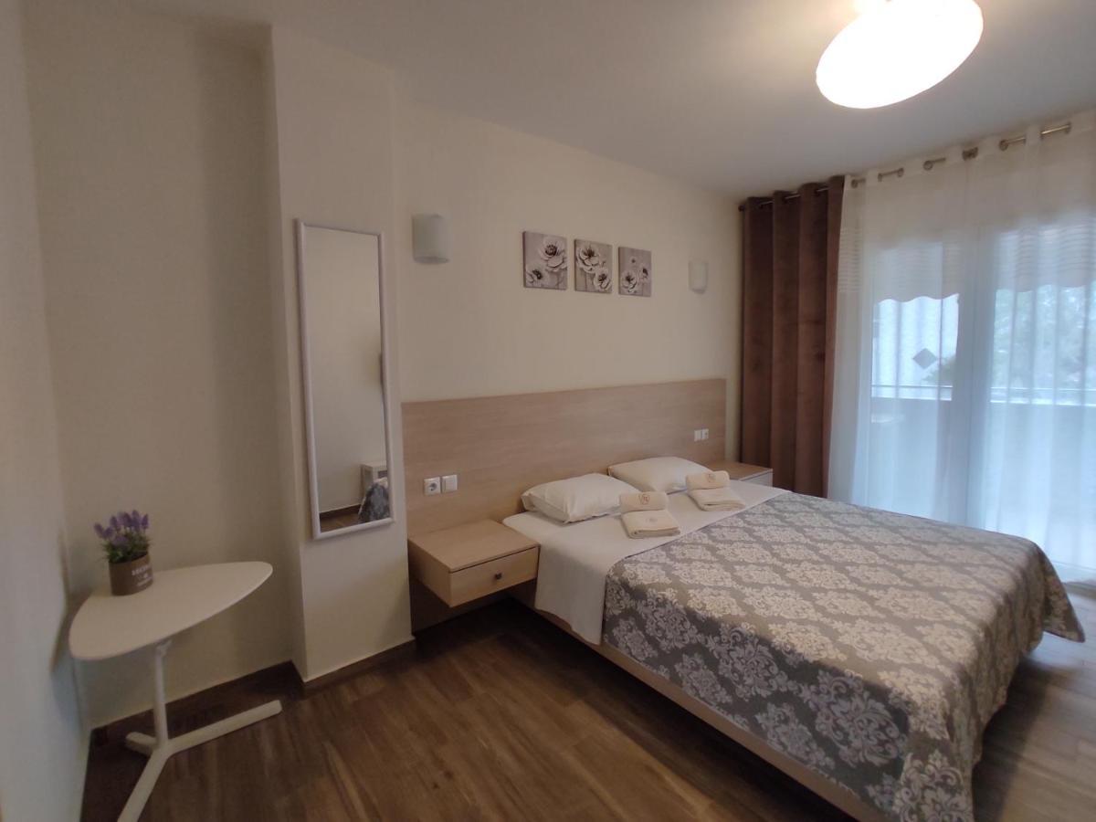 Royals Apartments 니키티 외부 사진