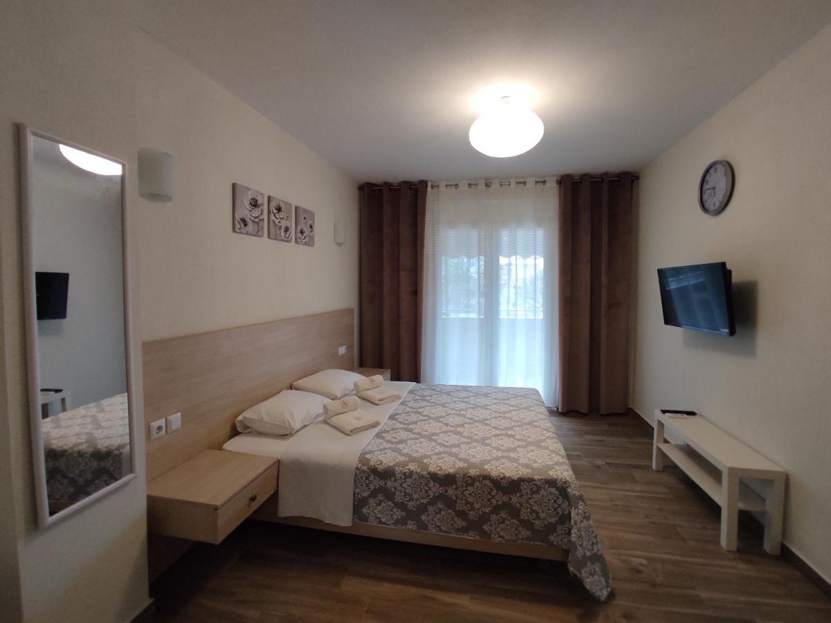 Royals Apartments 니키티 외부 사진