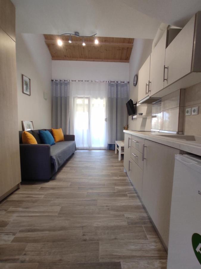 Royals Apartments 니키티 외부 사진