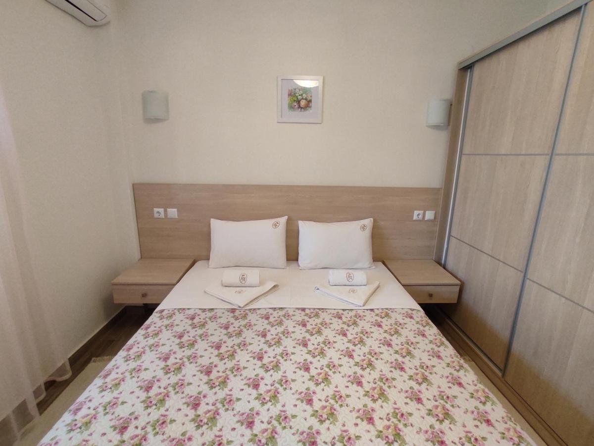 Royals Apartments 니키티 외부 사진