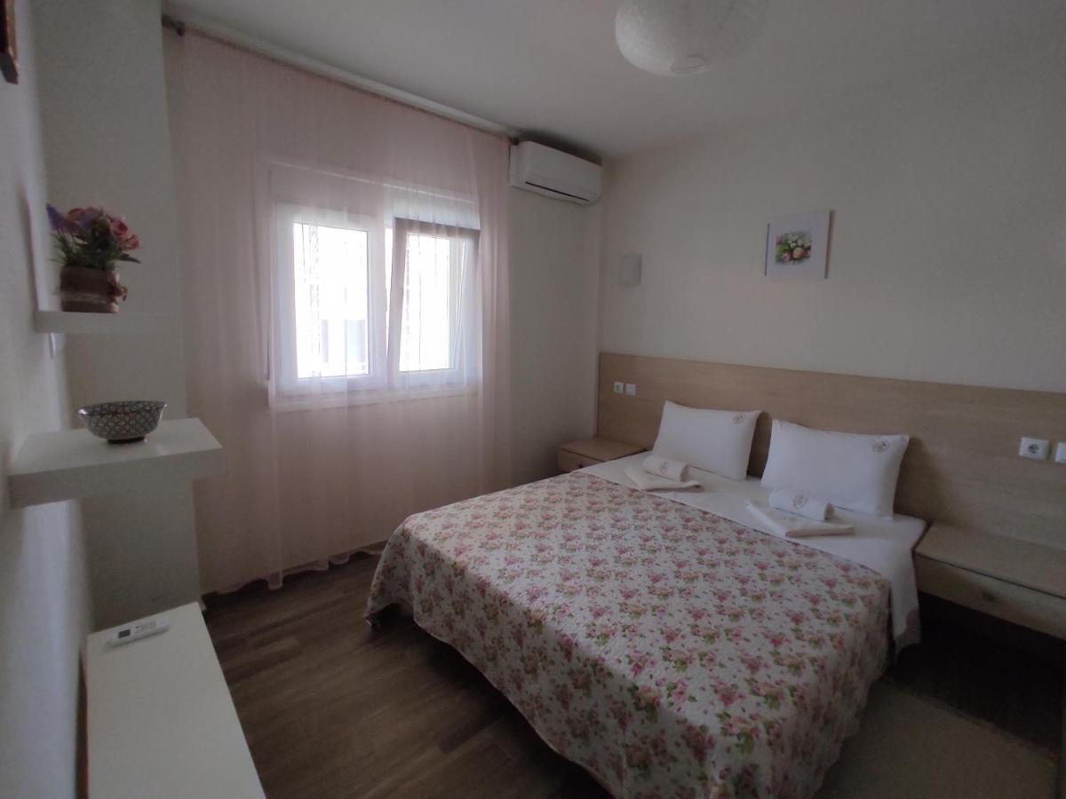 Royals Apartments 니키티 외부 사진