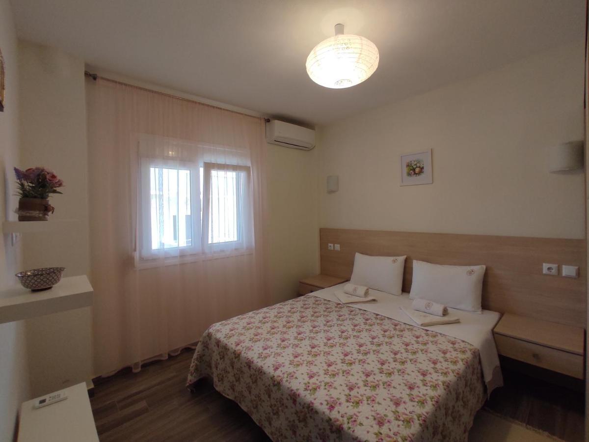Royals Apartments 니키티 외부 사진